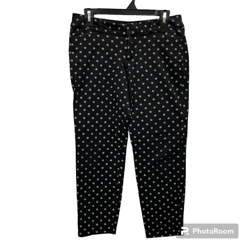 Old Navy On Black Dot Cropped Pixie Pants